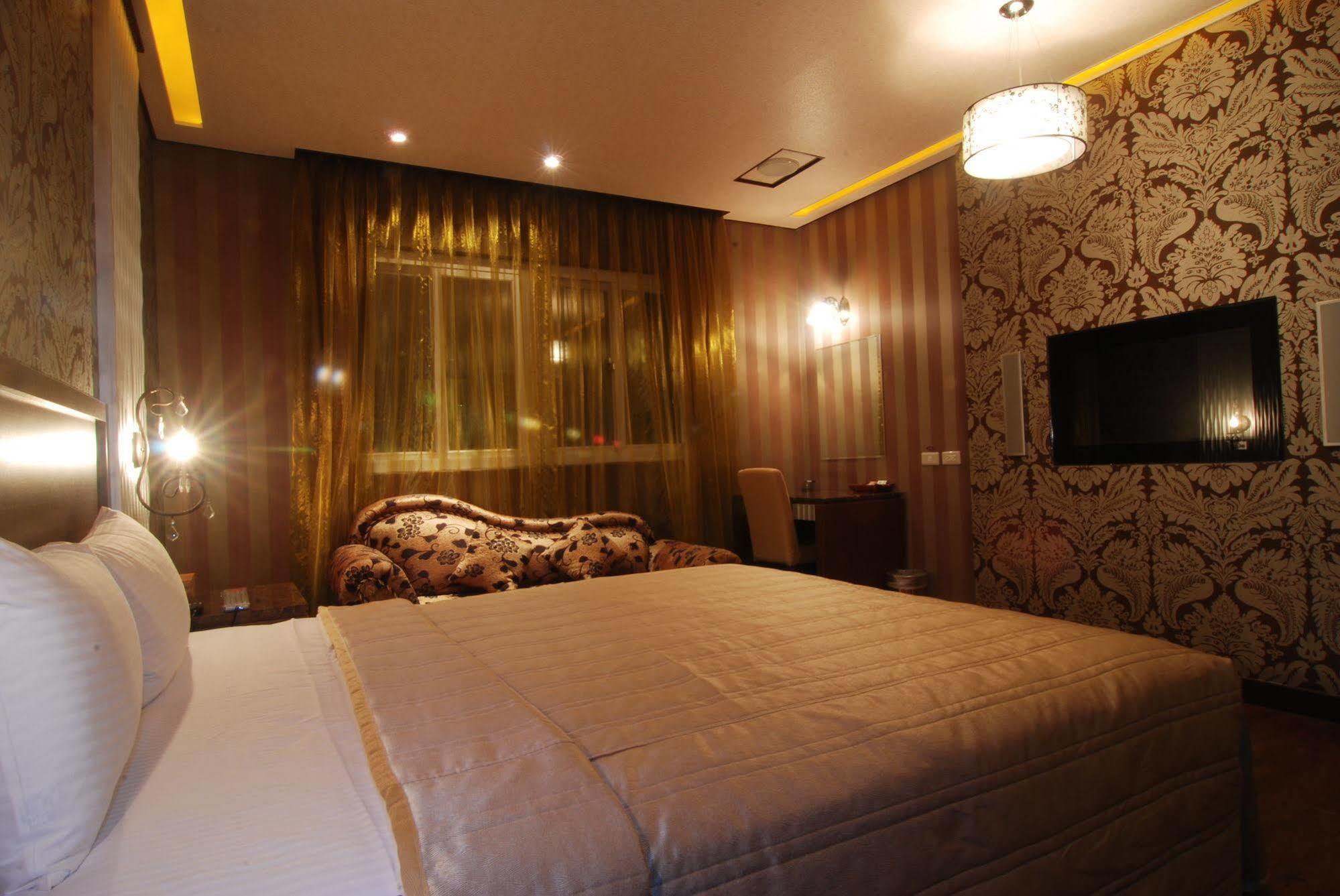 Beckham Motel Luzhu Εξωτερικό φωτογραφία
